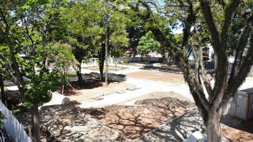 A Imprensa De Bragança Praça Central Empresa Responsável Pela Obra é Multada E Terá Contrato